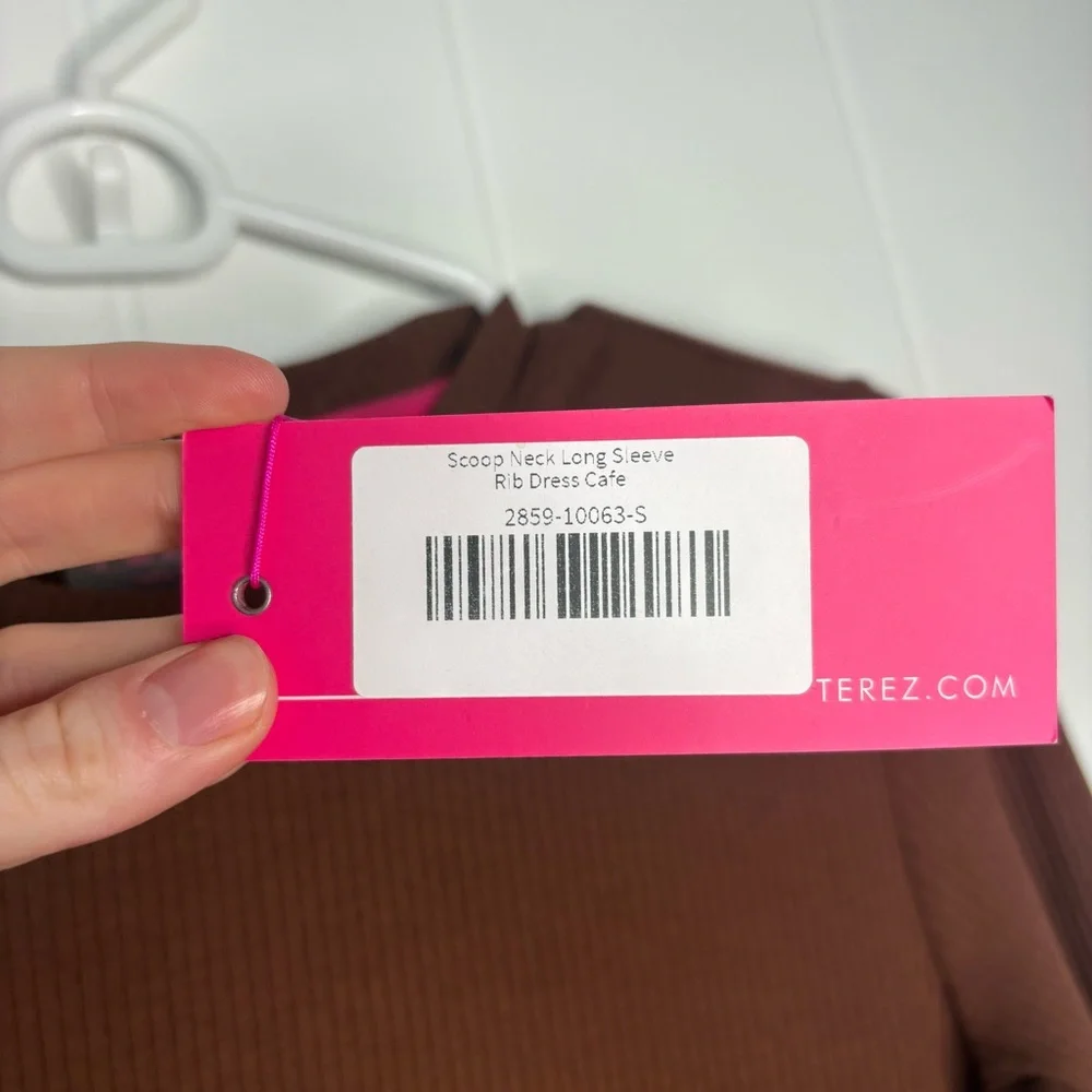 NWT $179 Terez Scoop Neck Long Sleeve Rib Dress in Cafe Brown Midi Size Small - Picture 6 of 10